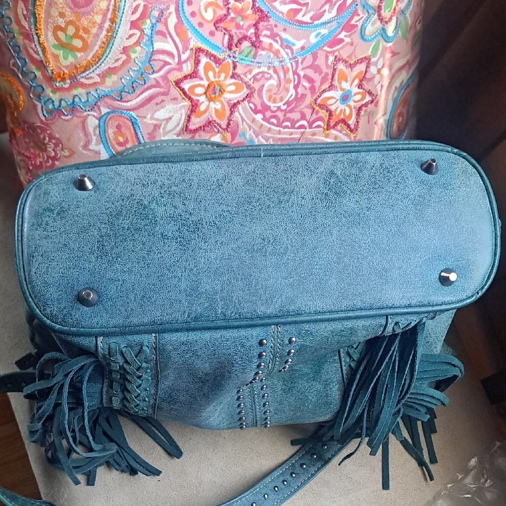 Blue Fringe Shoulder Bag with Suede Texture - Picture 9 of 10